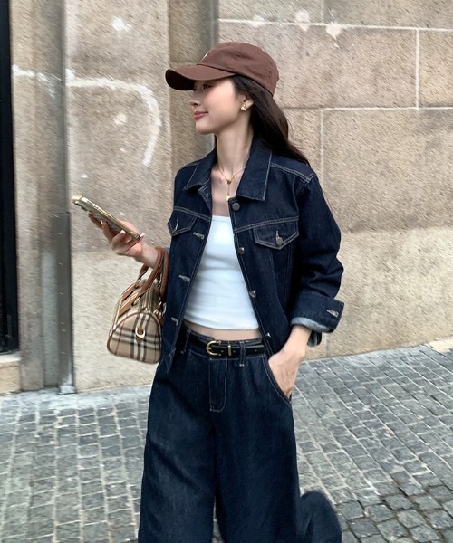 FAVORITO(ファヴォリート)の「デニムシャツ型トップスパンツセットアップ(セットアップ・レディース・ダークブルー・S/M/L)」の7枚目の写真
