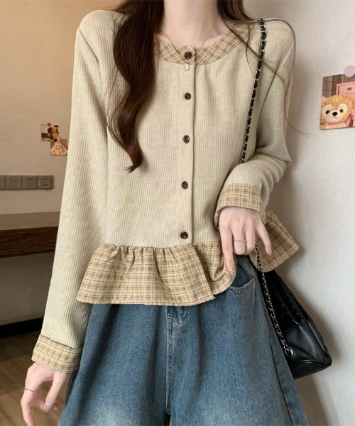AMAJI(アマジ)の「チェック柄 フリル切替 シャツ(シャツ/ブラウス・レディース・ライトブルー/ベージュ/ダークグレー・FREE)」の3枚目の写真