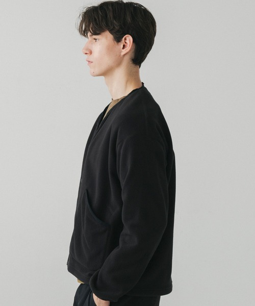 +phenix(プラスフェニックス)の「+phenix(プラスフェニックス)FLEECE LINER JACKET / フリースライナージャケット(ノーカラージャケット・メンズ・グレー/ブラック・M/L)」の5枚目の写真