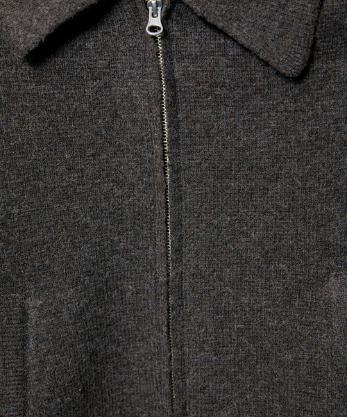PUBLUX(パブリュクス)の「PUBLUX/パブリュクス ニット ジップ ジャケット 限定展開(ブルゾン・レディース・チャコールグレー・フリ-)」の9枚目の写真