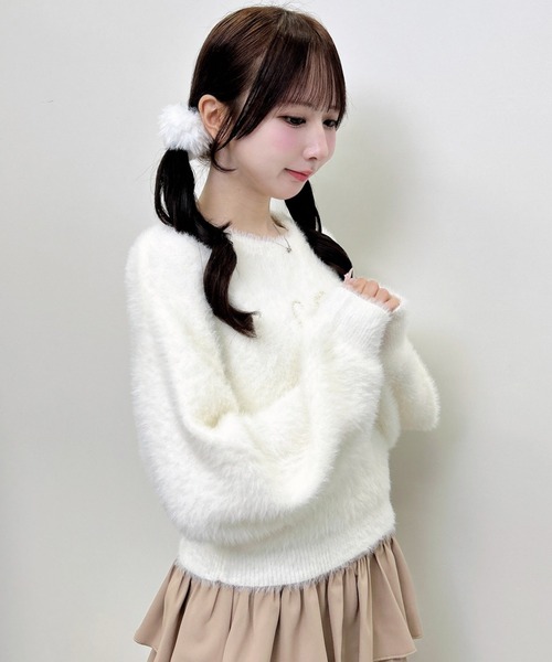 INGNI(イング)の「イニシャルビジューロゴフェザーニット(ニット/セーター・レディース・チャコールグレー/ベージュ/アイボリー/ピンク・M)」の10枚目の写真