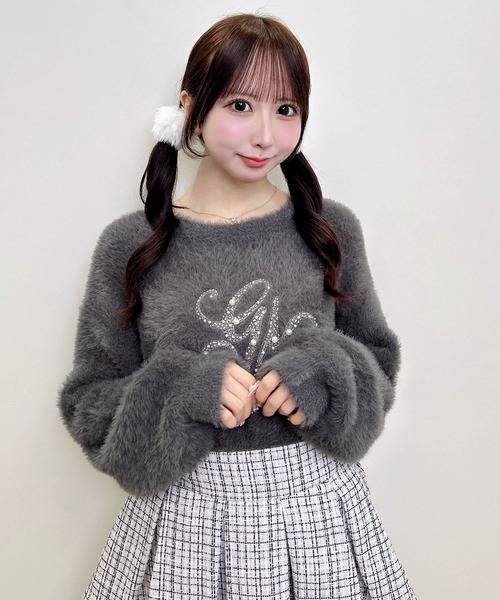 INGNI(イング)の「イニシャルビジューロゴフェザーニット(ニット/セーター・レディース・チャコールグレー/ベージュ/アイボリー/ピンク・M)」の15枚目の写真