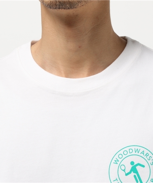 AMERICAN RAG CIE（アメリカンラグシー）の「WOODWARSS (ウッドワース) 袖プリント 長袖 Tシャツ SOCIAL TENNIS_LONG（Tシャツ/カットソー・メンズ・ホワイト/ブラック・L/M）」の5枚目の写真