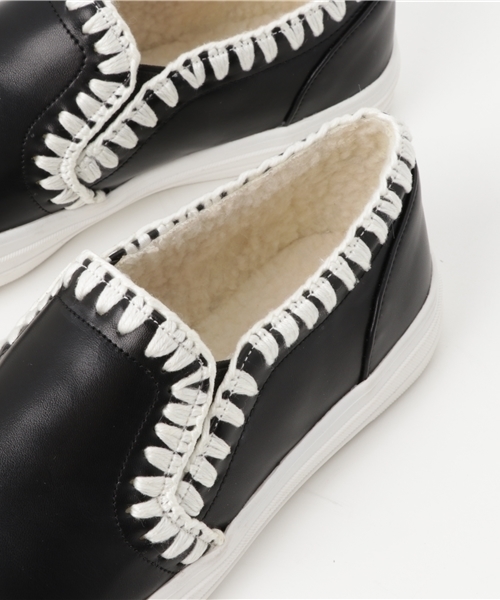 POU DOU DOU(プードゥドゥ)の「ハマグリステッチボアスリッポン(スリッポン・レディース・アイボリー/ブラック・4/3)」の8枚目の写真