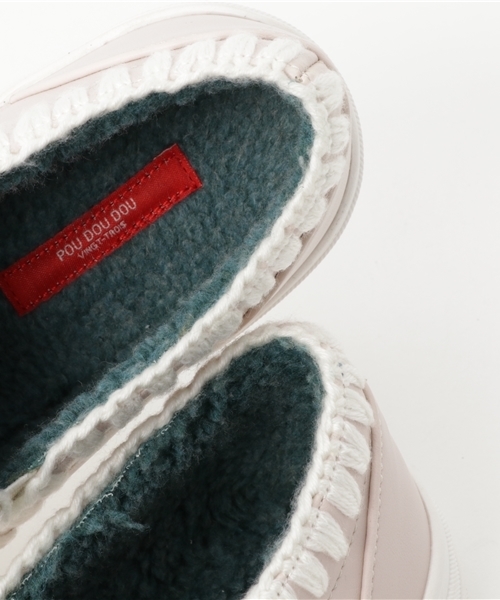 POU DOU DOU(プードゥドゥ)の「ハマグリステッチボアスリッポン(スリッポン・レディース・アイボリー/ブラック・4/3)」の4枚目の写真