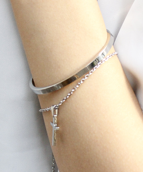 YArKA（ヤーカ）の「【YArKA / ヤーカ】stainless plane bangle1/ステンレスプレーンバングル1（バングル/リストバンド・メンズ・シルバー/ブラック/ゴールド・FREE）」の15枚目の写真