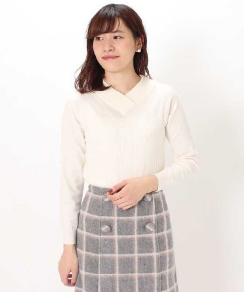 ASTORIA ODIER(アストリアオディール)の「ラメVネックニット(ニット/セーター・レディース・ブラック/サックスブルー/ネイビー/ピンク/ベージュ/ホワイト・MEDIUM/LARGE/SMALL)」の1枚目の写真
