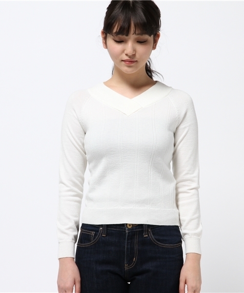ASTORIA ODIER(アストリアオディール)の「ラメVネックニット(ニット/セーター・レディース・ブラック/サックスブルー/ネイビー/ピンク/ベージュ/ホワイト・MEDIUM/LARGE/SMALL)」の7枚目の写真