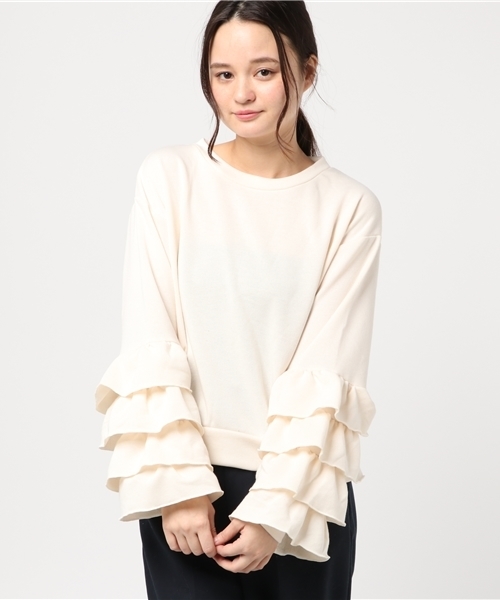 MERLOT(メルロー)の「フリルティアード袖トップス583-9527(スウェット・レディース・グレー/アイボリー/ネイビー/ピンク・FREE)」の12枚目の写真