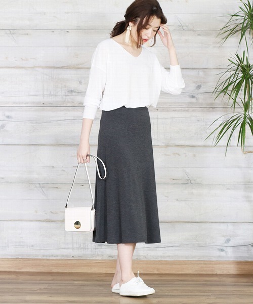 reca（レカ）の「ウエストゴムで楽々☆ミモレ丈スウェットフレアスカート（スカート・レディース・ブラック/ダークグレー・FREE）」の15枚目の写真