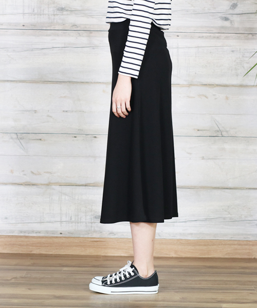 reca（レカ）の「ウエストゴムで楽々☆ミモレ丈スウェットフレアスカート（スカート・レディース・ブラック/ダークグレー・FREE）」の9枚目の写真