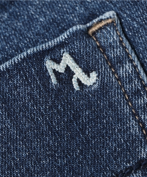 Moname（モナーム）の「Moname   スキニー デニムパンツ   EMMA (エマ) /41173009（デニムパンツ・レディース・ブルー/ライトブルー・23inch/24inch/25inch/26inch/27inch）」の8枚目の写真