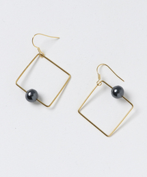 bico（ビコ）の「bico/sikaku pearl pierce（ピアス（両耳用））」