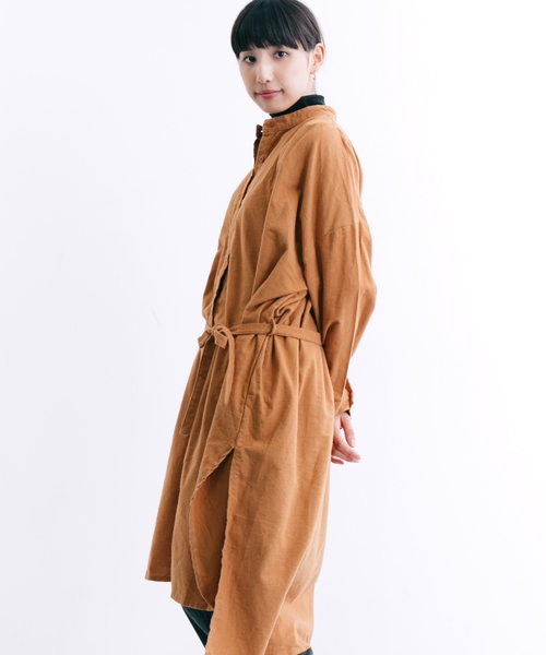 MERLOT（メルロー）の「ウエストベルトバンドカラーシャツワンピース1234（シャツワンピース・レディース・ベージュ/グリーン/レッド/キャメル/ブラック・FREE）」の4枚目の写真