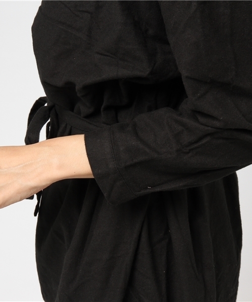 MERLOT（メルロー）の「ウエストベルトバンドカラーシャツワンピース1234（シャツワンピース・レディース・ベージュ/グリーン/レッド/キャメル/ブラック・FREE）」の6枚目の写真