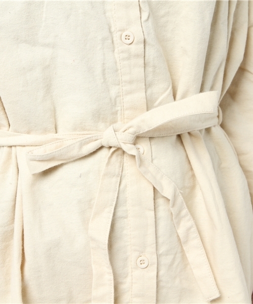 MERLOT（メルロー）の「ウエストベルトバンドカラーシャツワンピース1234（シャツワンピース・レディース・ベージュ/グリーン/レッド/キャメル/ブラック・FREE）」の19枚目の写真