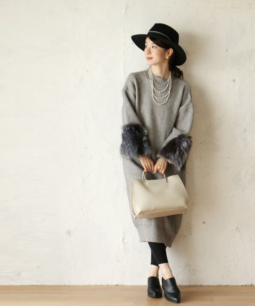 cawaii(カワイイ)の「目を惹く袖元。 リュクスなファーのニットワンピース(ワンピース・レディース・グレー・FREE)」の7枚目の写真