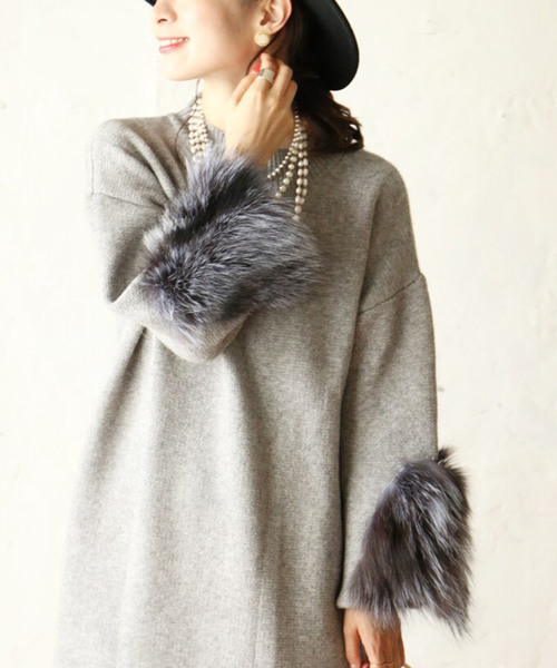 cawaii(カワイイ)の「目を惹く袖元。 リュクスなファーのニットワンピース(ワンピース・レディース・グレー・FREE)」の8枚目の写真
