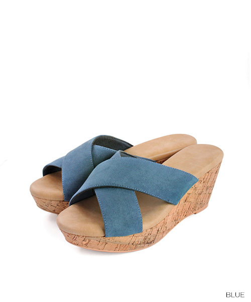 RANDA（ランダ）の「【足にフィットするよう履き心地を追求】クロスウエッジサンダル（サンダル・レディース・ホワイト/シルバー/ブルー/ブラック・SS/S/LL/M/L）」の3枚目の写真