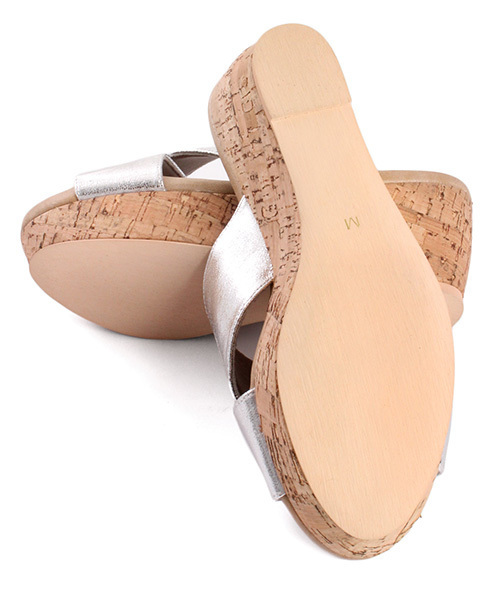 RANDA（ランダ）の「【足にフィットするよう履き心地を追求】クロスウエッジサンダル（サンダル・レディース・ホワイト/シルバー/ブルー/ブラック・SS/S/LL/M/L）」の8枚目の写真