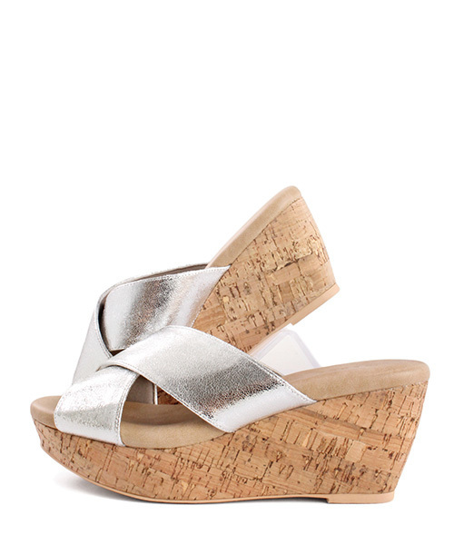 RANDA（ランダ）の「【足にフィットするよう履き心地を追求】クロスウエッジサンダル（サンダル・レディース・ホワイト/シルバー/ブルー/ブラック・SS/S/LL/M/L）」の9枚目の写真