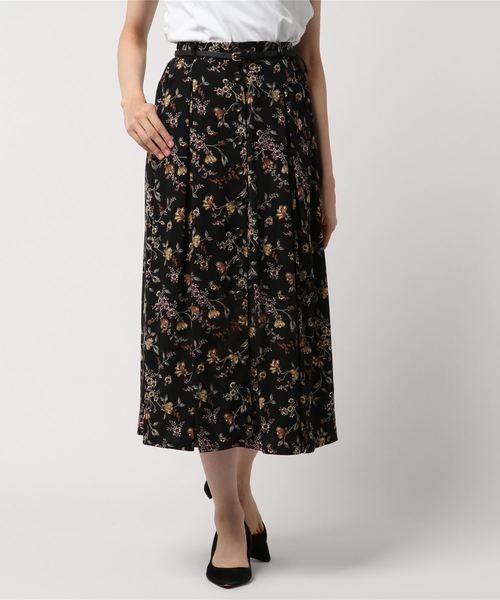 archives（アルシーヴ）の「前釦中花柄タックスカート（スカート・レディース・ブラック/ベージュ/グリーン・MEDIUM）」の2枚目の写真