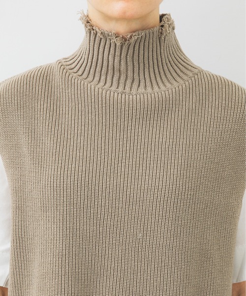 STUDIOUS（ステュディオス）の「【STUDIOUS】バックスリット タートルネックニットベスト（ベスト・レディース・ブラック/ベージュ/ピンク/ブラウン/グリーン/グレイッシュベージュ/パープル/ライトグレー・FREE）」の11枚目の写真