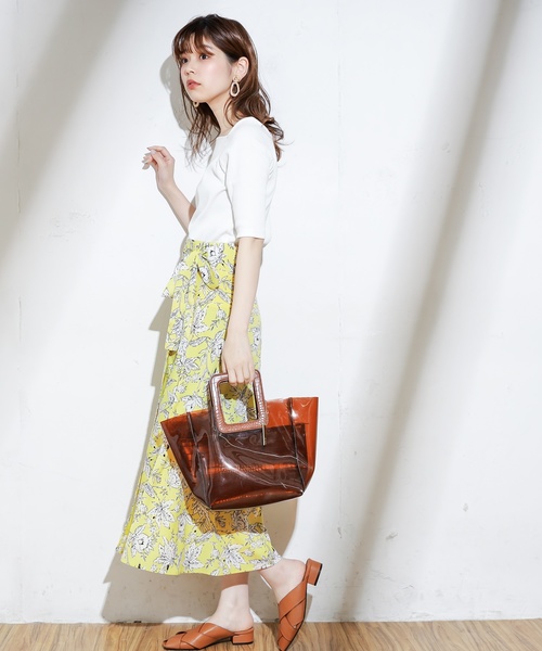 natural couture(ナチュラルクチュール)の「リゾート柄アソートラップスカート(スカート・レディース・ホワイト系その他/イエロー系その他/ネイビー・FREE)」の17枚目の写真