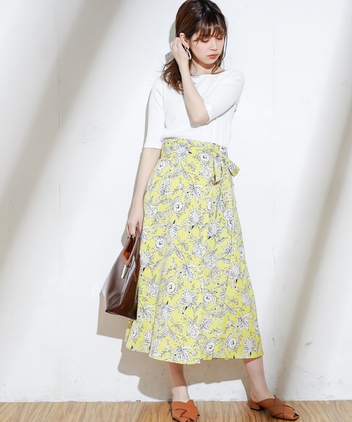 natural couture(ナチュラルクチュール)の「リゾート柄アソートラップスカート(スカート・レディース・ホワイト系その他/イエロー系その他/ネイビー・FREE)」の10枚目の写真