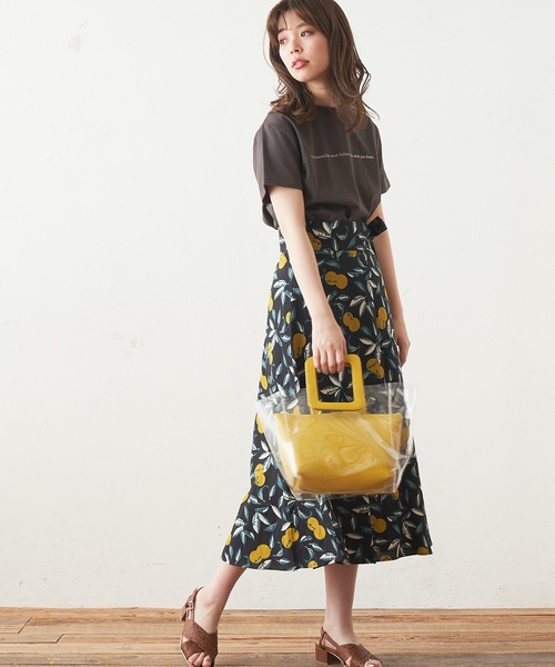 natural couture(ナチュラルクチュール)の「リゾート柄アソートラップスカート(スカート・レディース・ホワイト系その他/イエロー系その他/ネイビー・FREE)」の6枚目の写真