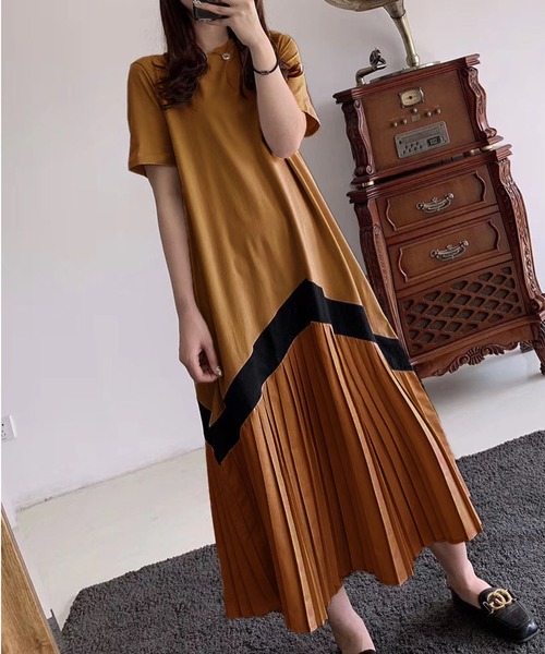 Doula Doula(ドゥーラドゥーラ)の「プリーツ切り替え裾ライン カットロングワンピース(ワンピース・レディース・ホワイト/ブラック/ベージュ/キャメル/カーキ・FREE)」の5枚目の写真