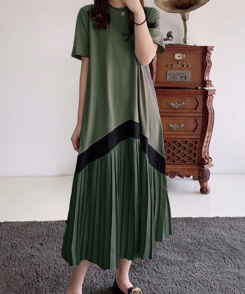 Doula Doula(ドゥーラドゥーラ)の「プリーツ切り替え裾ライン カットロングワンピース(ワンピース・レディース・ホワイト/ブラック/ベージュ/キャメル/カーキ・FREE)」の4枚目の写真