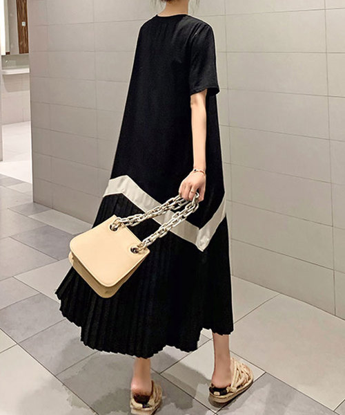 Doula Doula(ドゥーラドゥーラ)の「プリーツ切り替え裾ライン カットロングワンピース(ワンピース・レディース・ホワイト/ブラック/ベージュ/キャメル/カーキ・FREE)」の16枚目の写真