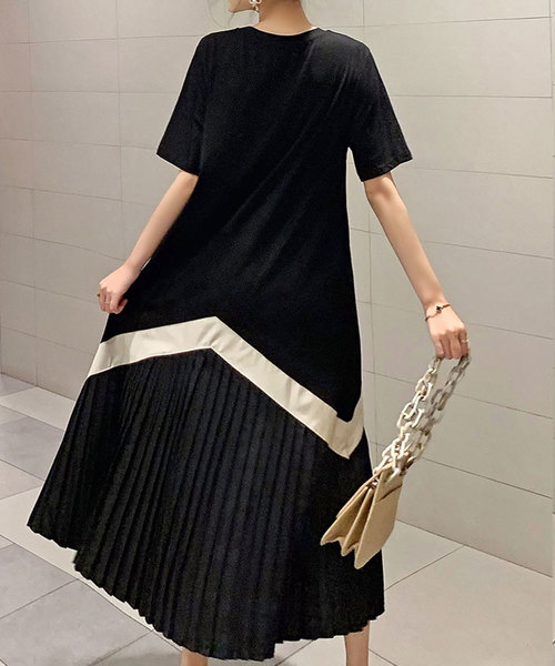 Doula Doula(ドゥーラドゥーラ)の「プリーツ切り替え裾ライン カットロングワンピース(ワンピース・レディース・ホワイト/ブラック/ベージュ/キャメル/カーキ・FREE)」の8枚目の写真