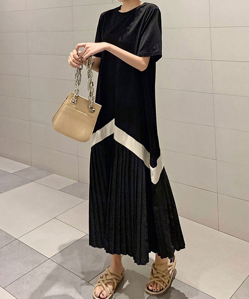 Doula Doula(ドゥーラドゥーラ)の「プリーツ切り替え裾ライン カットロングワンピース(ワンピース・レディース・ホワイト/ブラック/ベージュ/キャメル/カーキ・FREE)」の12枚目の写真