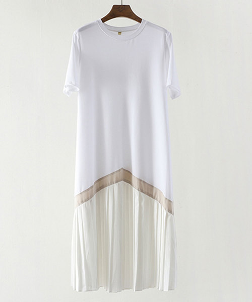 Doula Doula(ドゥーラドゥーラ)の「プリーツ切り替え裾ライン カットロングワンピース(ワンピース・レディース・ホワイト/ブラック/ベージュ/キャメル/カーキ・FREE)」の17枚目の写真