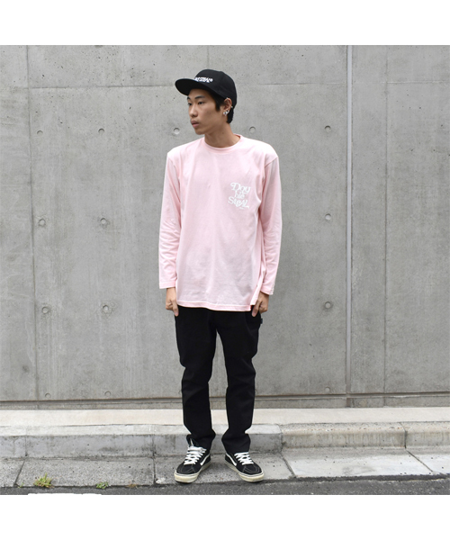 DOUBLE STEAL(ダブルスティール)の「Delivery Font 長袖Tシャツ(Tシャツ/カットソー・メンズ・ピンク/ホワイト×レッド/ブラック×ホワイト/ブラック×レッド/ホワイト×ブラック・MEDIUM/LARGE/X-LARGE/XX-LARGE)」の17枚目の写真