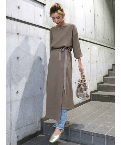 Ungrid(アングリッド)の「ワッフルレイヤードデザインワンピース(ワンピース・レディース・オフホワイト/カーキ・FREE)」の2枚目の写真