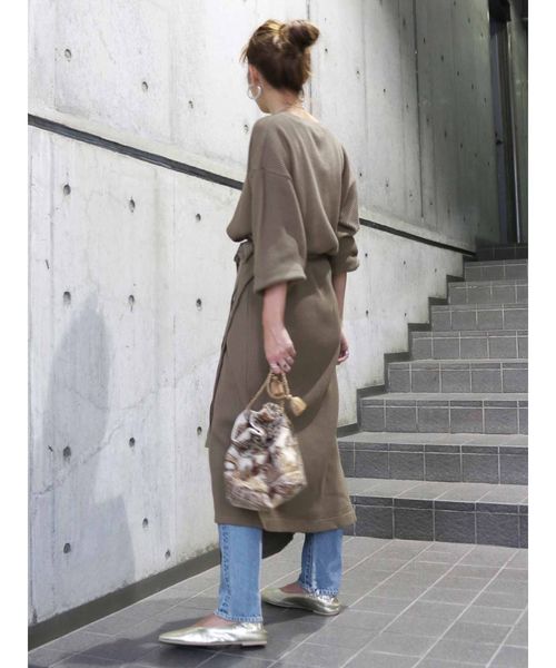 Ungrid(アングリッド)の「ワッフルレイヤードデザインワンピース(ワンピース・レディース・オフホワイト/カーキ・FREE)」の5枚目の写真