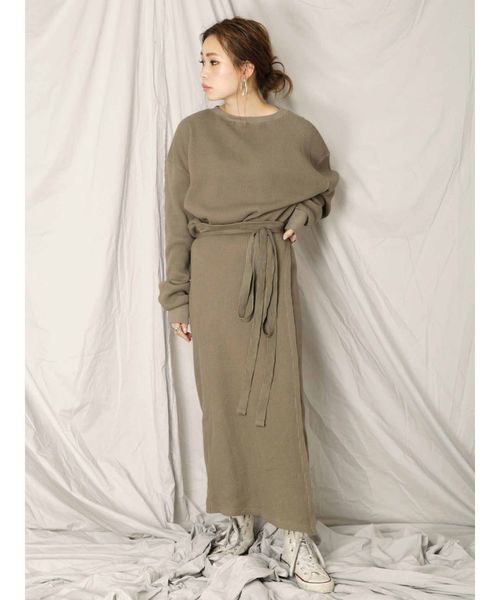 Ungrid(アングリッド)の「ワッフルレイヤードデザインワンピース(ワンピース・レディース・オフホワイト/カーキ・FREE)」の6枚目の写真