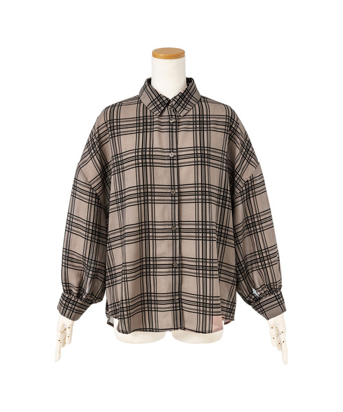 Newlyme（ニューリーミー）の「オーバーサイズチェックシャツ（シャツ/ブラウス・レディース・ホワイト/モカ/ブラック・FREE）」の21枚目の写真