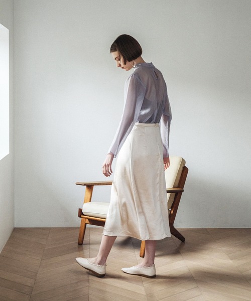 ACCL(エーシーシーエル)の「シルキーサテンマーメイドスカート(スカート・レディース・ピンク/オフホワイト/ブラック・SMALL/MEDIUM)」の2枚目の写真