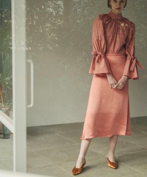 ACCL(エーシーシーエル)の「シルキーサテンマーメイドスカート(スカート・レディース・ピンク/オフホワイト/ブラック・SMALL/MEDIUM)」の17枚目の写真