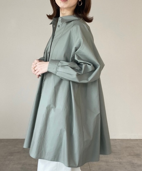 She's Closet（シーズクローゼット）の「Aラインフレアロングチュニックシャツ（チュニック・レディース・ホワイト/ブラック/カーキ/ライトベージュ・FREE）」の2枚目の写真