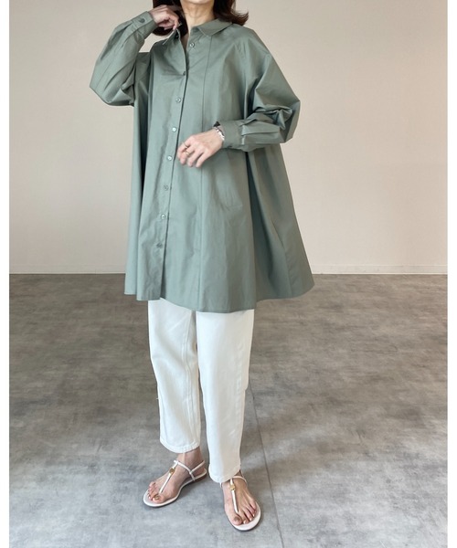 She's Closet（シーズクローゼット）の「Aラインフレアロングチュニックシャツ（チュニック・レディース・ホワイト/ブラック/カーキ/ライトベージュ・FREE）」の6枚目の写真