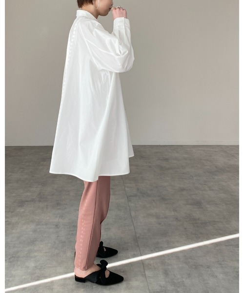 She's Closet（シーズクローゼット）の「Aラインフレアロングチュニックシャツ（チュニック・レディース・ホワイト/ブラック/カーキ/ライトベージュ・FREE）」の17枚目の写真