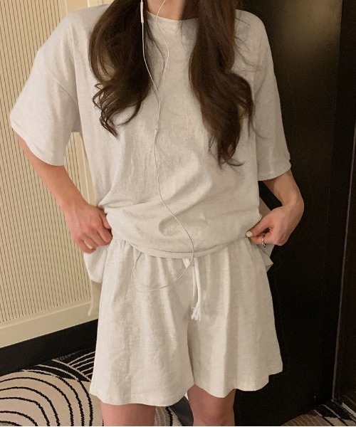 HOTPING（ホッピン）の「HOTPING オーバーフィットスリットTシャツ（Tシャツ/カットソー・レディース・ホワイト/ブラック/オートミール・FREE）」の22枚目の写真