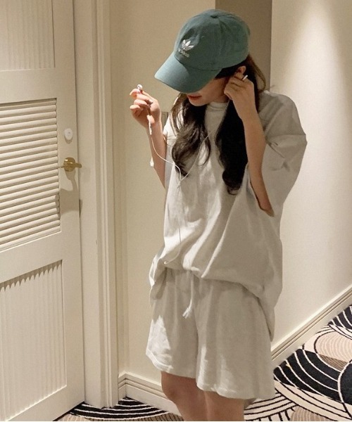 HOTPING（ホッピン）の「HOTPING オーバーフィットスリットTシャツ（Tシャツ/カットソー・レディース・ホワイト/ブラック/オートミール・FREE）」の17枚目の写真