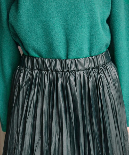 Munich（ミューニック）の「リンクルプロセッシングライトフェイクレザー　ギャザーロングスカート（スカート・レディース・ブラック/ダークオリーブ/ブロンズ・S/M）」の14枚目の写真