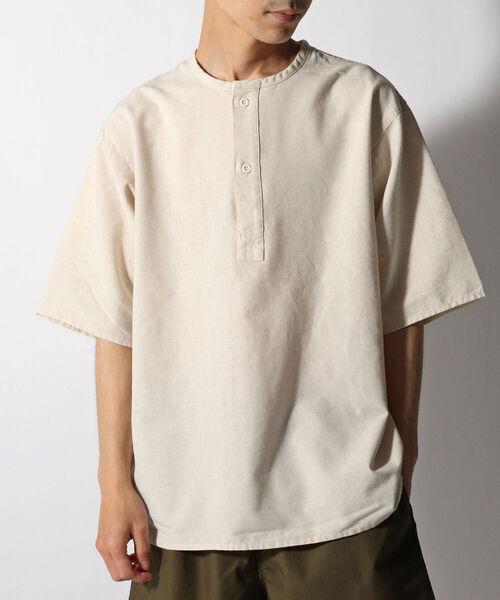 GLOSTER（グロスター）の「ミリタリースリーピングシャツ ヘンリーネックTシャツ（Tシャツ/カットソー・メンズ・ブラック系その他3/キナリ/イエロー系その他3・MEDIUM/LARGE）」の5枚目の写真